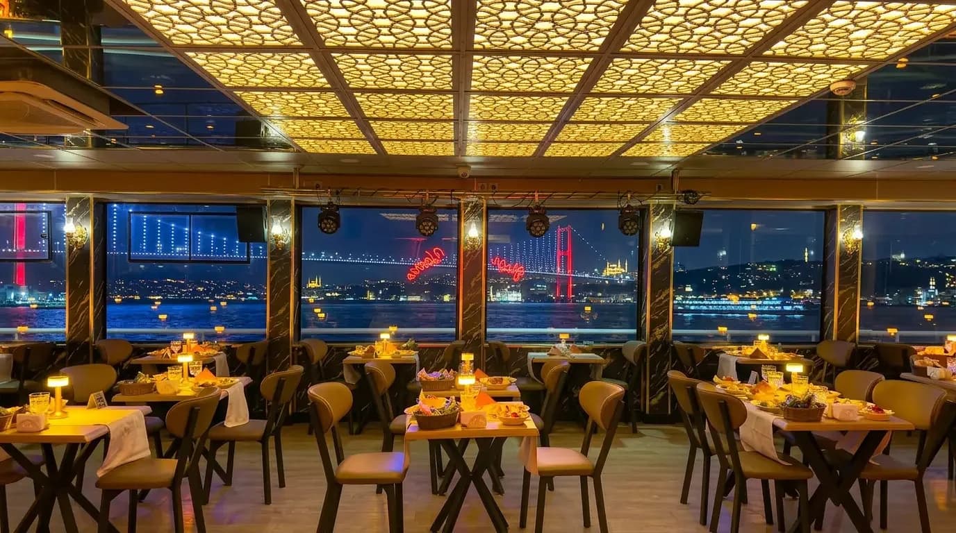 | Pencere Kenarı Masa | Standart Menü Sınırsız Alkolsüz İçecek ve Otele Transfer Dahil Özel Masada